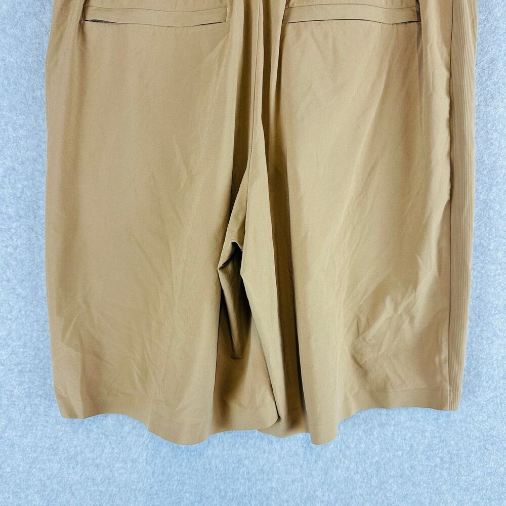 Athleta Womans Sz 8 Shorts Tan Stretch Pull On Comfort Stretch Pockets - Picture 6 of 9